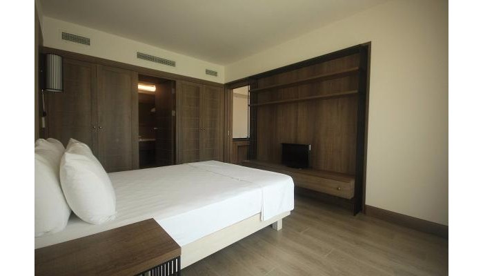 Liv Hotel By Bellazure poza 6