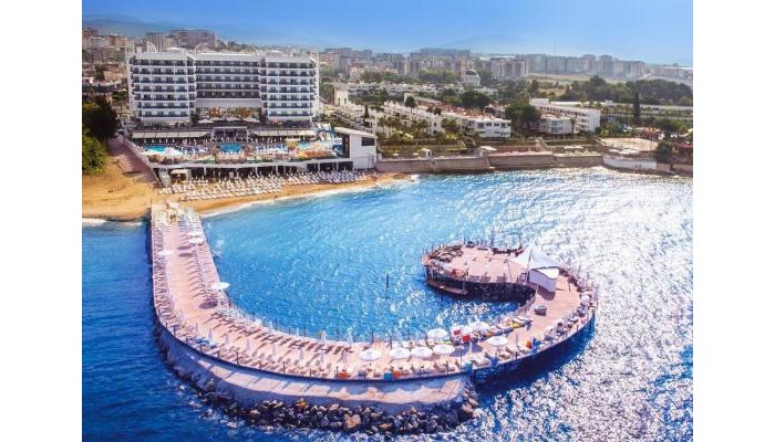 Azura Deluxe Resort & Spa poza 0