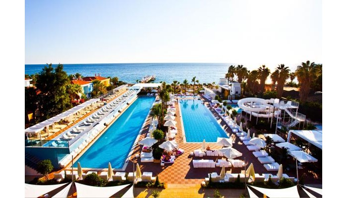 Q Premium Resort poza 12