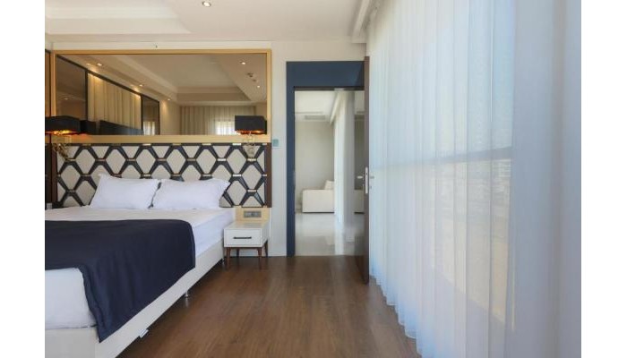 Hotel Serenity Queen poza 2