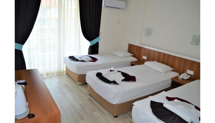 M.c.a Marquis Hotel poza 5