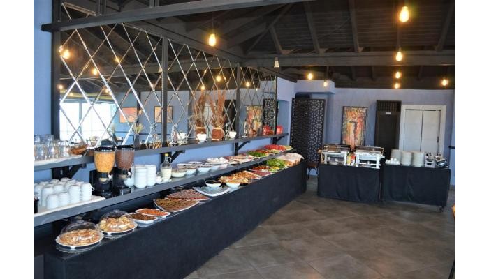 M.c.a Marquis Hotel poza 6