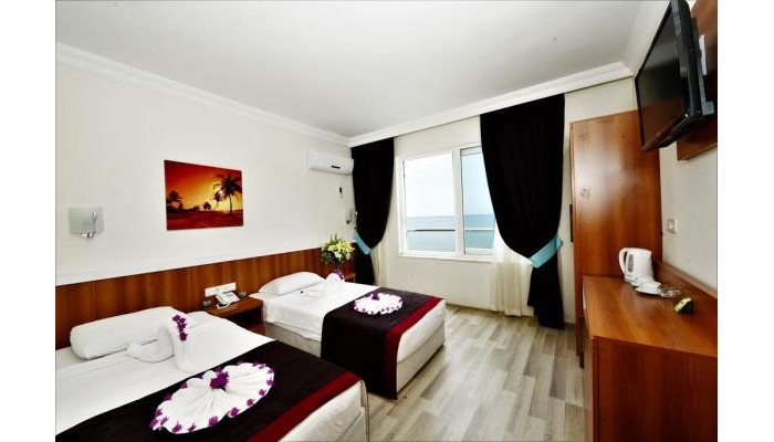 M.c.a Marquis Hotel poza 2