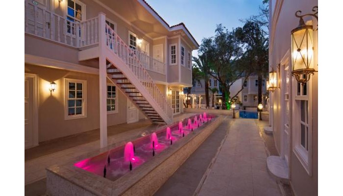 Elegance East Hotel poza 3