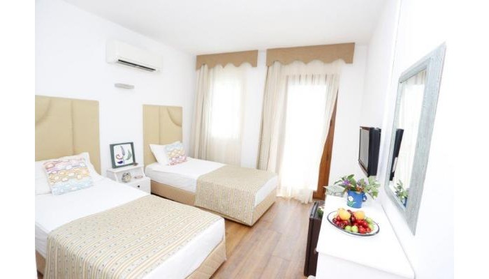 The Corner Boutique Hotel poza 3