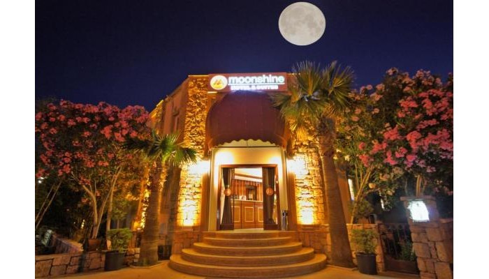 Moonshine Hotel & Suites poza 0
