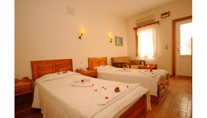 Nagi Beach Hotel poza 3