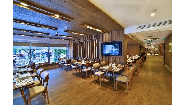 Hotel Ramada By Wyndham Istanbul Old City poza 2