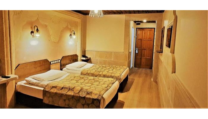 Ciner Hotel poza 8