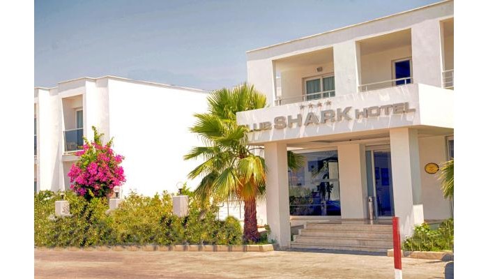 Club Shark Hotel poza 2