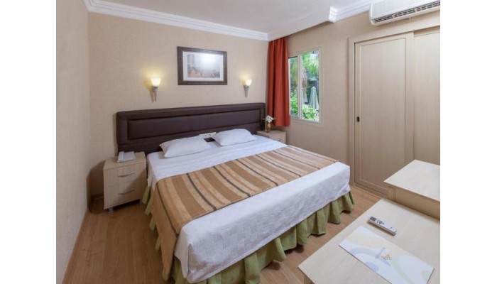 Hotel Julian Forest Suites poza 14