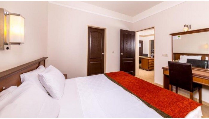 Hotel Julian Forest Suites poza 6