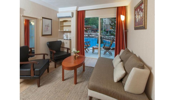 Hotel Julian Forest Suites poza 9