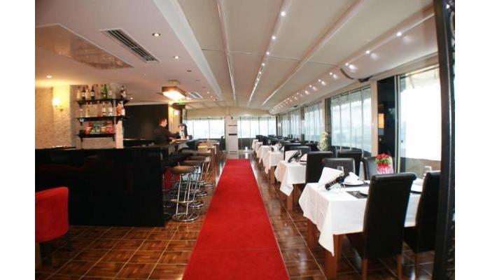 Air Boss Hotel poza 10