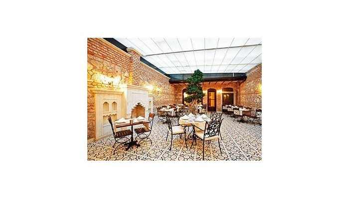 Celine Hotel poza 0
