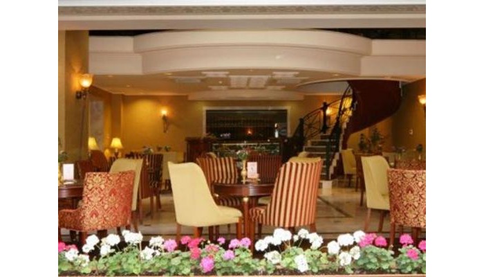 Hotel The Central Palace poza 7