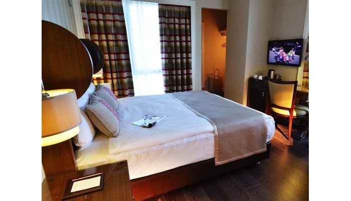 Hotel Titanic Business Bayrampasa poza 0