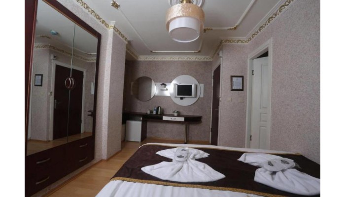 Letter Hotel poza 10