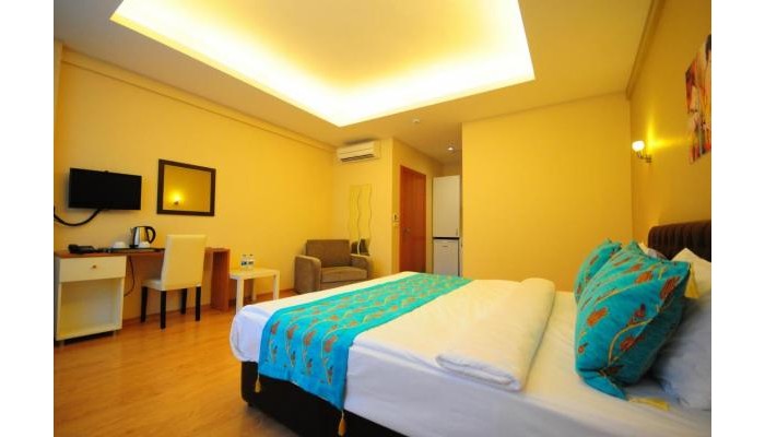 Retro Pera Hotel poza 13
