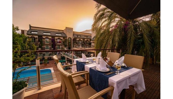 Ambassador Plaza Hotel poza 9