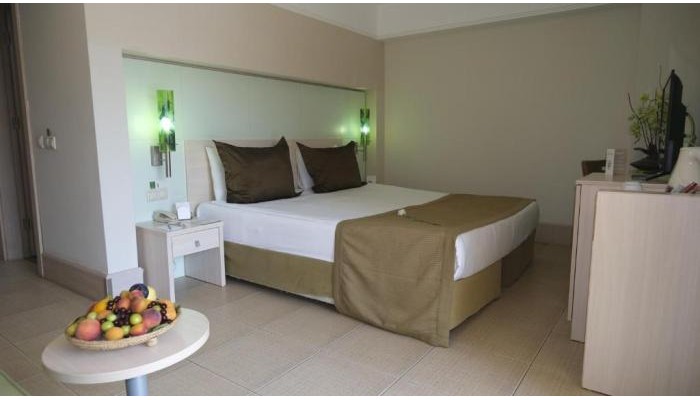 Ambassador Plaza Hotel poza 5