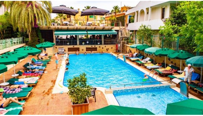 Ambassador Plaza Hotel poza 16