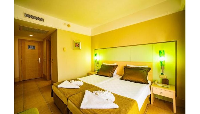 Ambassador Plaza Hotel poza 4