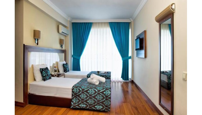 Hotel Flora Suites poza 1