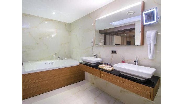 Hotel The Grand Blue Sky International poza 3