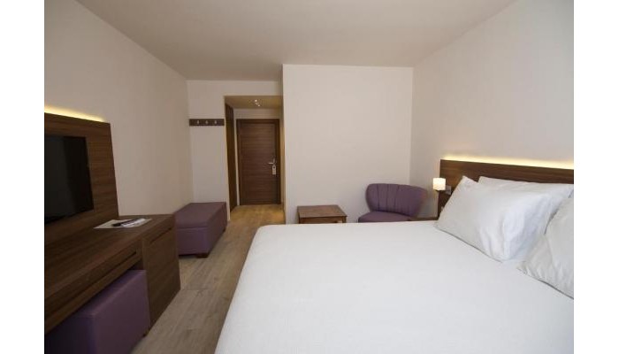 Neopol Hotel Deluxe poza 2