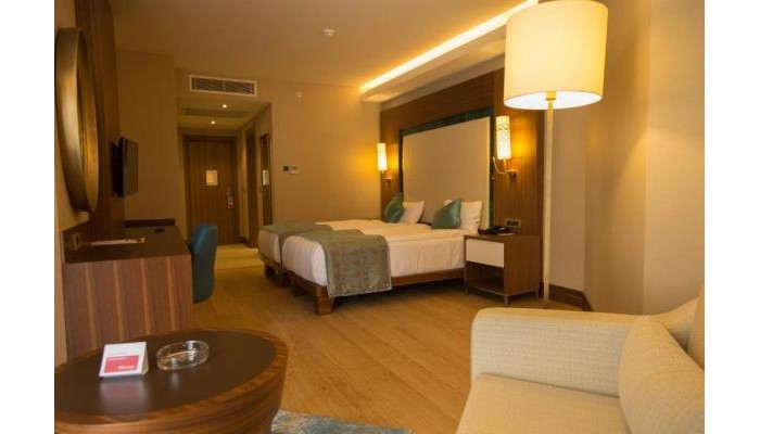 Ramada Hotel & Suites By Wyndham Kusadasi poza 9