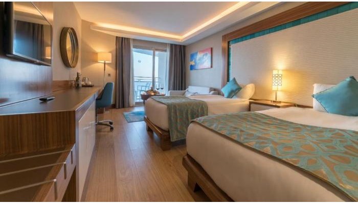 Ramada Hotel & Suites By Wyndham Kusadasi poza 7