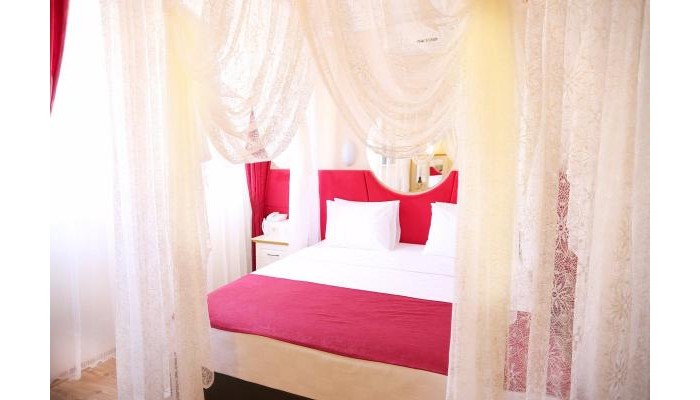 Comet Deluxe Hotel poza 4