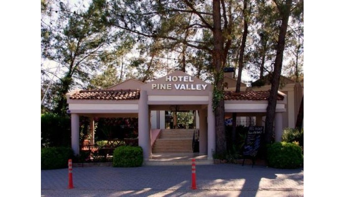 Pine Valley Hotel poza 0