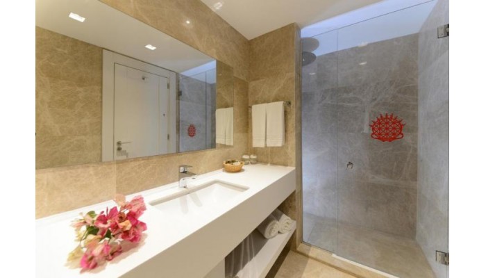 Lugga Boutique Hotel And Beach poza 3