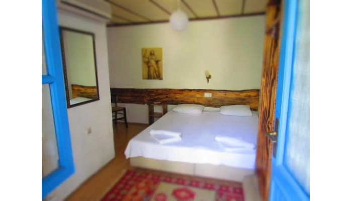 Amazon Antique Hotel poza 2