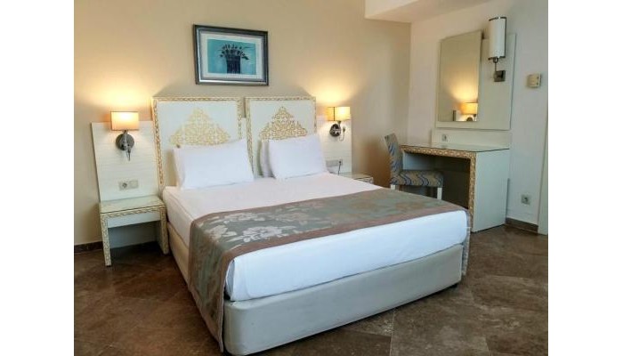 Crystal Admiral Resort Suites & Spa poza 6