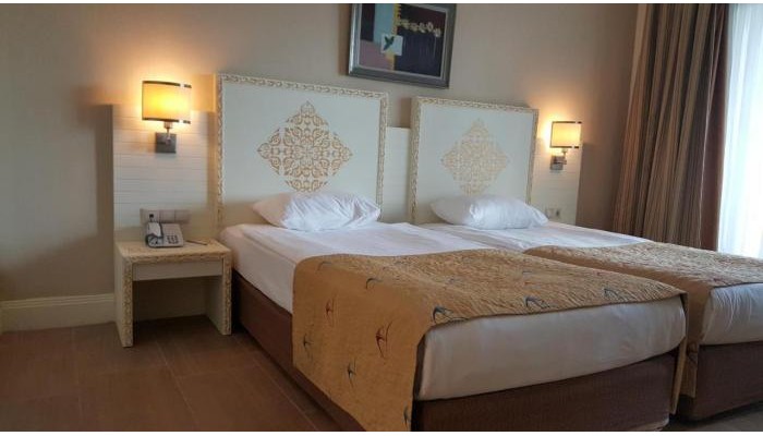 Crystal Admiral Resort Suites & Spa poza 11