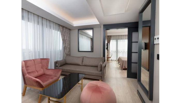 Raga Fine Dining Hotel poza 6