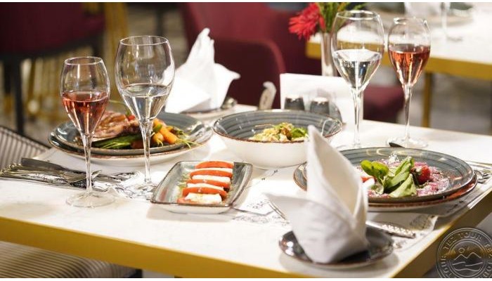 Raga Fine Dining Hotel poza 11